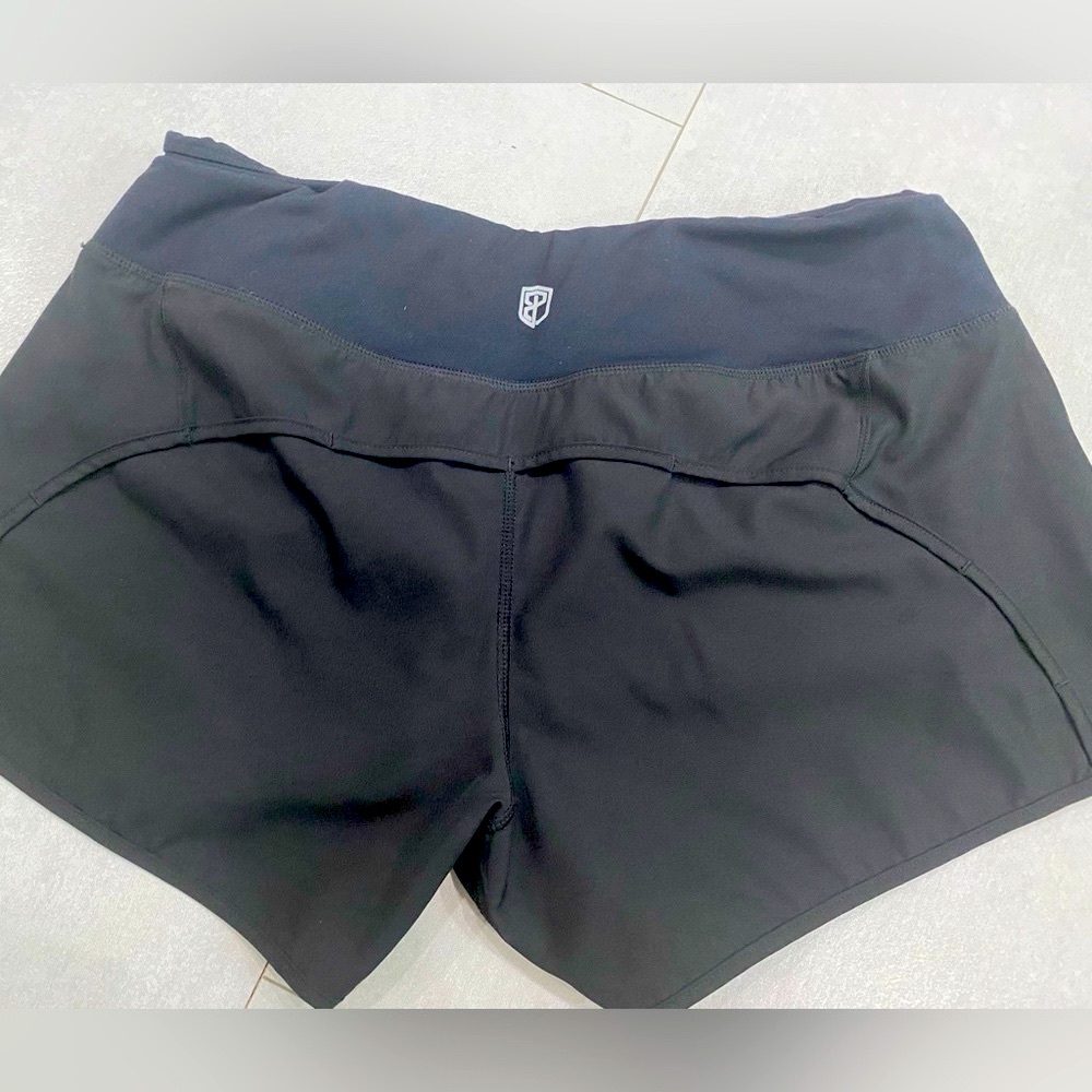 Born Primitive Black Free Flow shorts - Small
